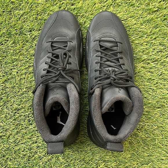 Air Jordan 12 Retro - Picture 3 of 5